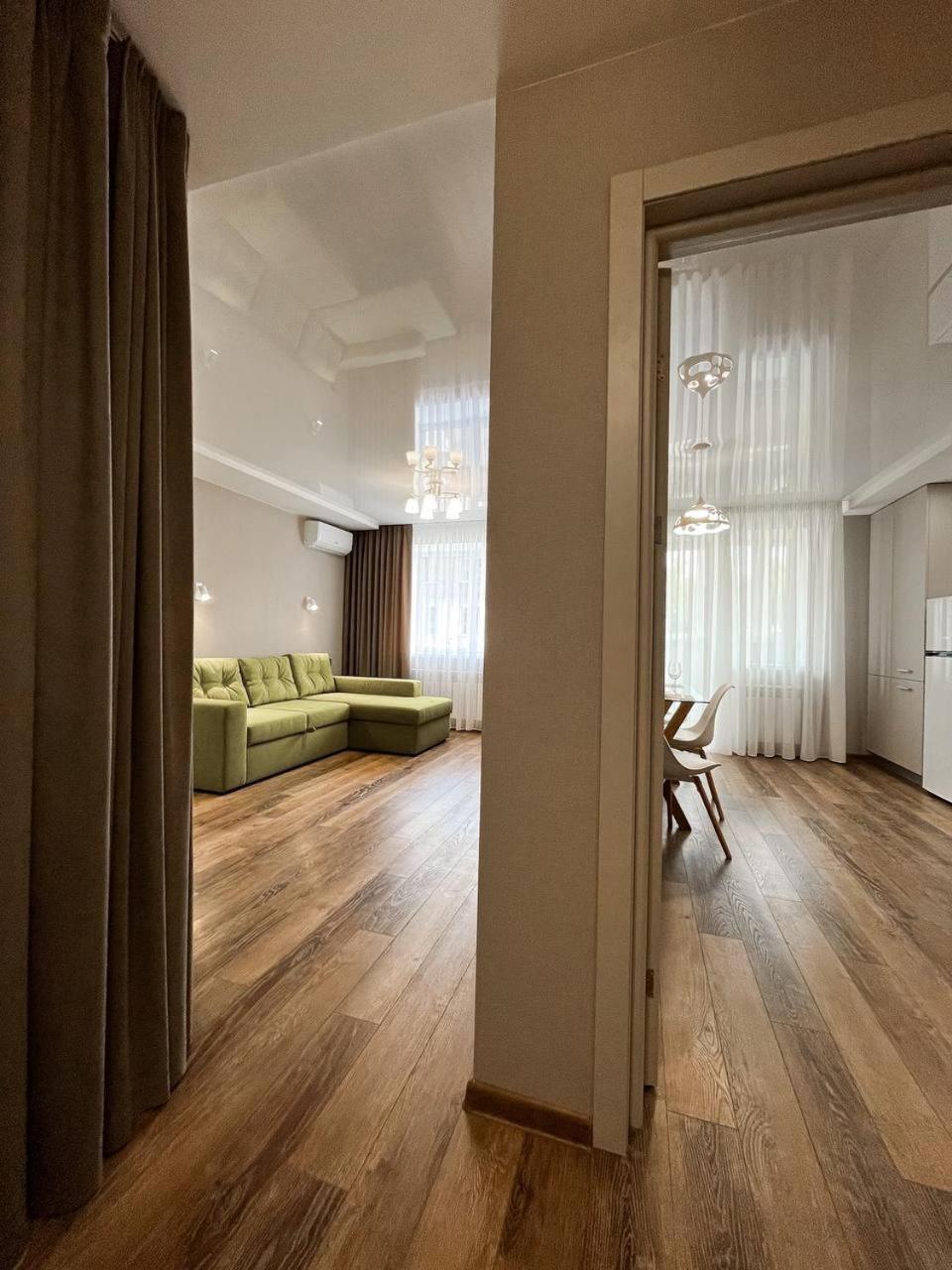 Весняний Затишок 1-К Апартаменти В Центрі - Мережа Helen Poltawa Exterior foto
